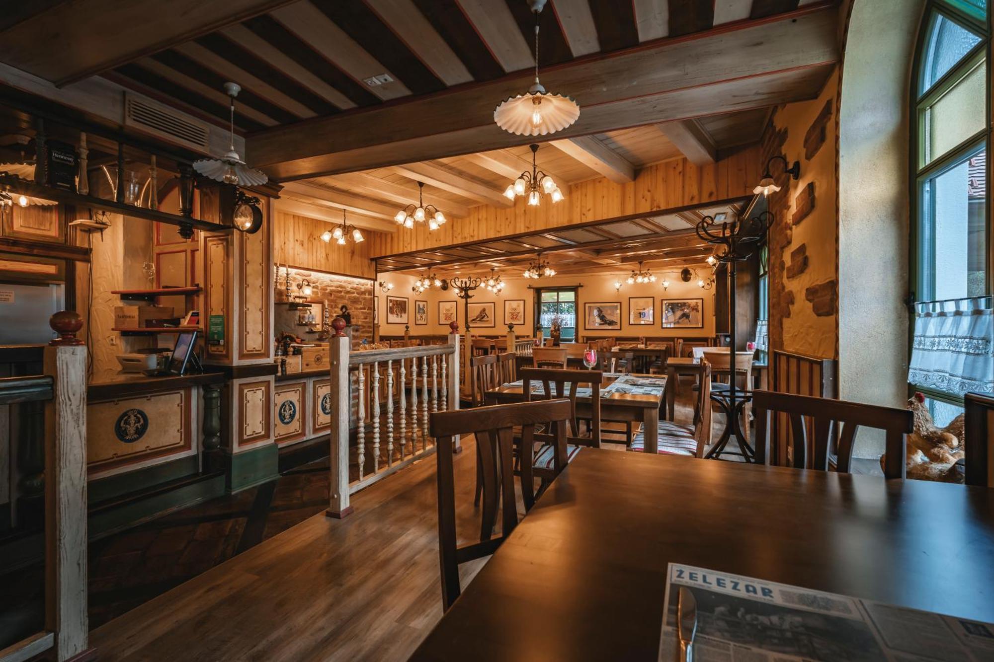 Guest House Ejga 예세니체 외부 사진