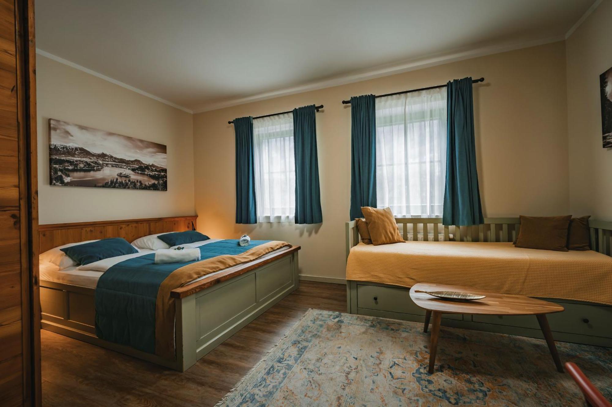 Guest House Ejga 예세니체 외부 사진