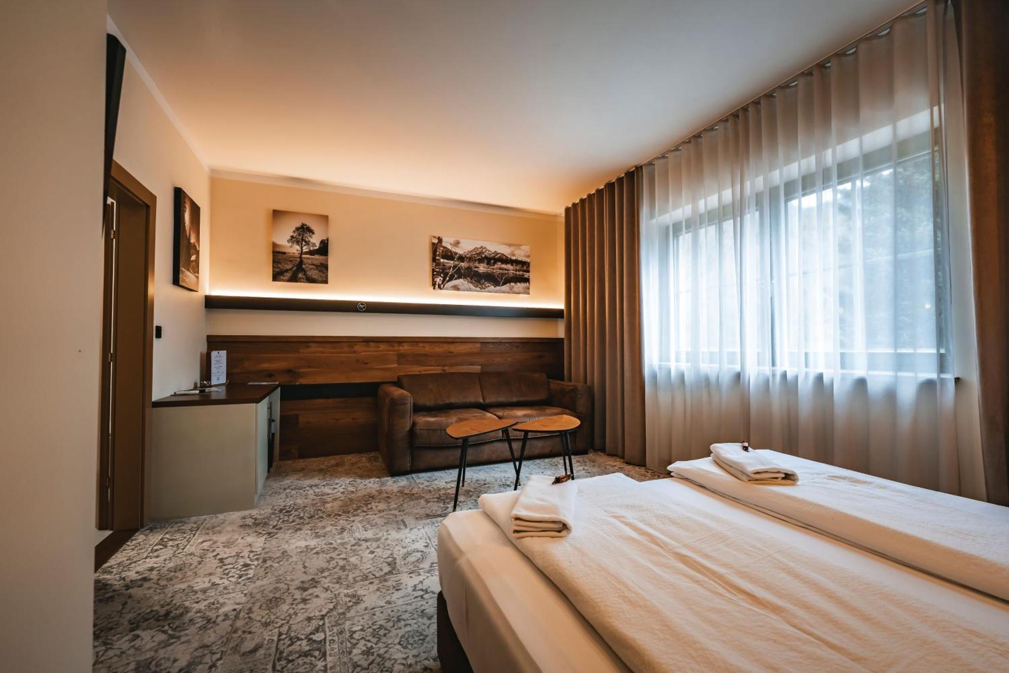 Guest House Ejga 예세니체 외부 사진